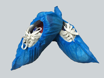 Το μπλε ιατρικό πλαστικό PE κάλυψης παπουτσιών προϊόντων μίας χρήσης στεγανοποιεί 15 εκατ. αντιολισθητικό